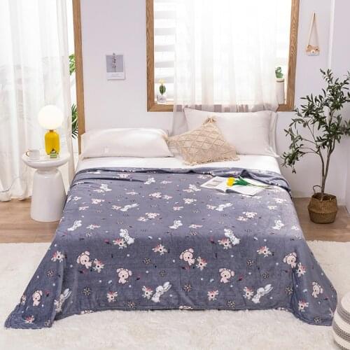 MLSSX cute bedspread blanket 200x230cm High Density Super Soft Flannel Blanket to on for the sofa/Bed/Car Portable Plaids
