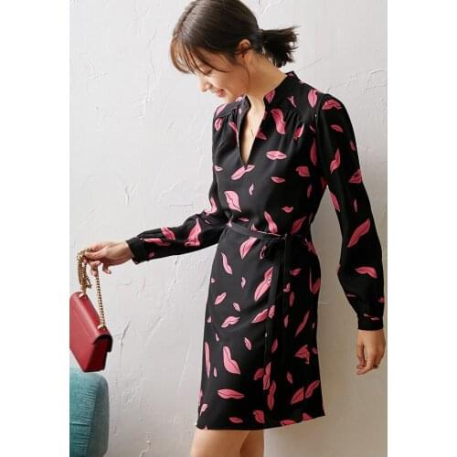 Pink Lips Print Women V-neck Knee-length Dress ladies Spring Summer Fashion Silk Short Dress With Sashes Slim