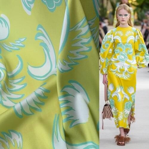 V Brand New Printed Dress Fabric For sewing cloth 100% Polyester Silk StainFashion Needlework DIY Fabric Material By The Yard