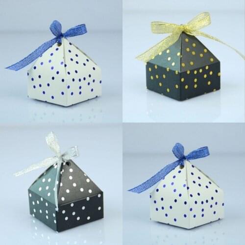 50pcs European White / Black Polka Dots Pyramid Style Wedding Favors Candy Boxes Bomboniera Party Favors Gift Box Chocolate Box