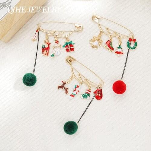 QIHE Jewelry Happy Christmas Cute Enamel Pins Hanging Elk Pine Snowman Brooches Badges Fashion Pin Gifts for Friends Wholesale