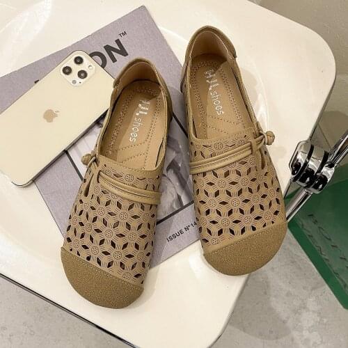 2021 New Summer Hollow Breathable Baotou Soft Bottom Womens Shoes Flat Bottom Comfortable Round Toe Casual Retro Hole Sandals