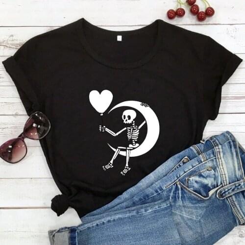 Gothic Skull T shirt Tops Skeleton On The Moon T-shirt Aesthetic Halloween Tshirt Funny Women Short Sleeve Hipster Graphic Tee