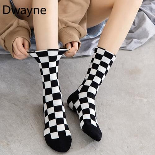 2021 autumn checkered socks ladies cotton breathable middle socks black and white plaid socks Japanese tide socks woman socks
