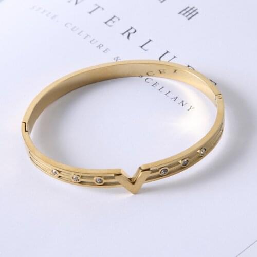 Trendy V Shape Love Bracelets Bracelets CZ Crystal Stainless Steel Bracelet for Women Girls Cuff Bangle Jewelry Gift