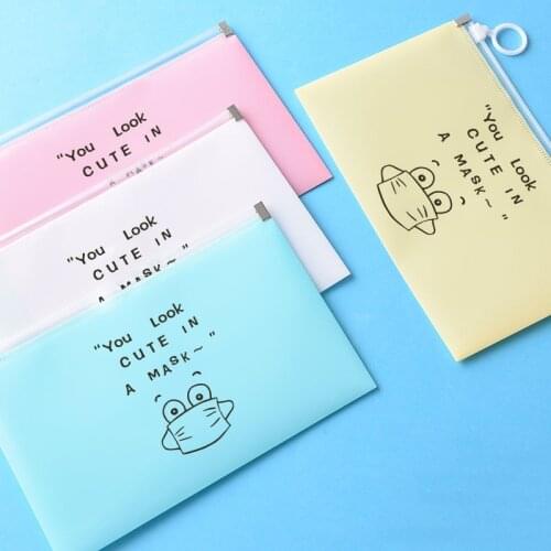 1pc Cartoons Mask Cover Box Portable Facemask Holder Face Mask Storage Box CaseMasks Clip Storage Box Makeup Organizer