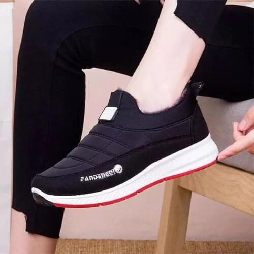Snow Boots Women Shoes 2021 Fashion New Warm Plush Fur Ankle Boots Winter Flat Casual Shoes Outdoor Waterproof Women Sneakers