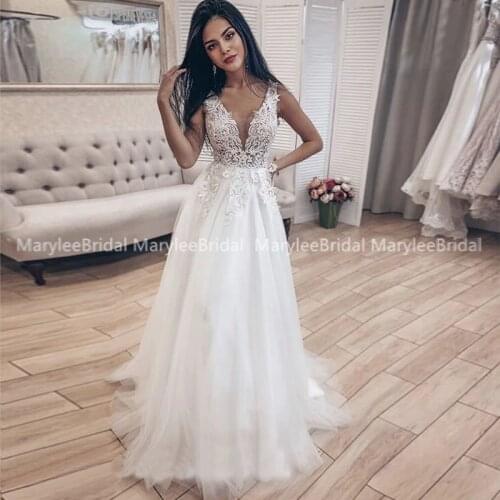 Boho Wedding Dresses V-neck Appliques Suknie Slubne Illusion Long Bride Dress Backless Beach Wedding Party Gown robe de mariee