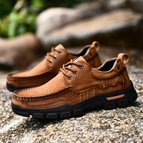 New Genuine Leather Mens Shoes Fashion Tooling Men Casual Outdoor Shoes Lace-up Non-slip Comfortable Dad Sheos Men Jeans Boots