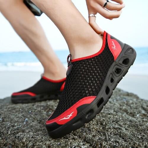 Men Running Shoes 2020 Summer New Sandals Air Mesh Lightweight Breathable Water Slip-on Man Sneakers Sandalias Mujer
