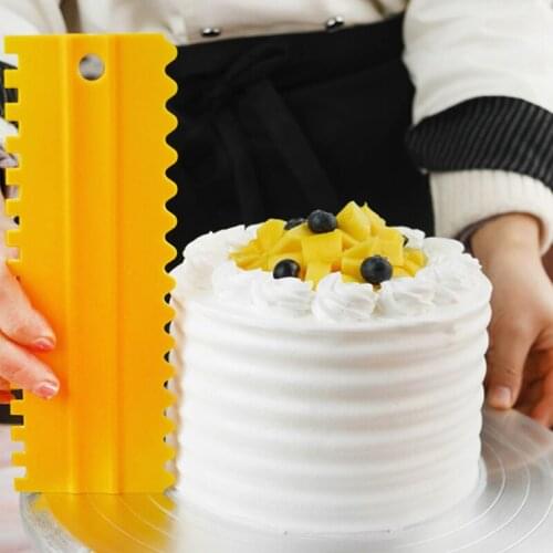 4Pcs Different Style Cake Scraper Cream Scraper Irregular Teeth Edge Spatulas Fondant Cake Slicer Pastry Cutters Decorating Tool