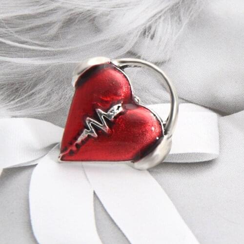 Itenice Metal Women Red Love Heart Wings Retro Fashion Dark Black Small Stud Earrings 2020 Cold Wind New Jewelry