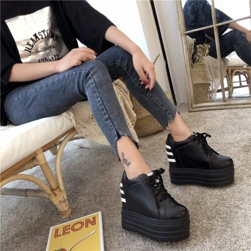 LBLGY Women's Hidden Platform Shoes