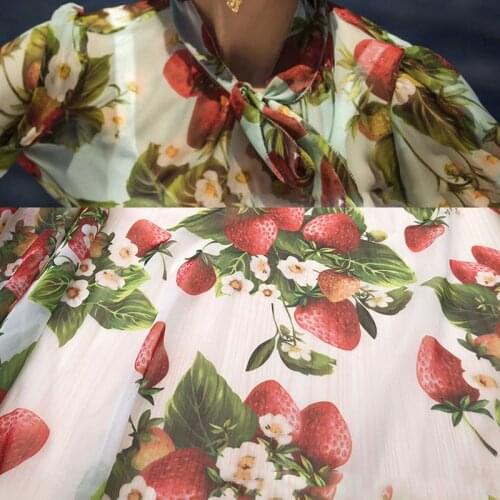 145cm Width Fashion Strawberry Printed Thin Chiffon Fabric For Woman Girl Summer Long Dress Blouse DIY Cloth Sewing
