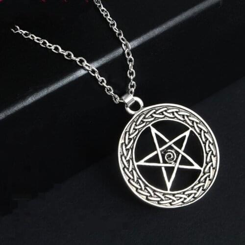 Vintage Hollow Round Hip Hop Necklace for Men Anti-silver Color Star Fashionable Metal Statment Collar Jewelry Gift For Friend