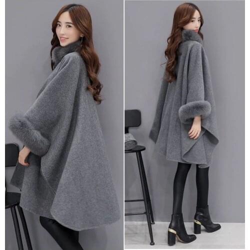 Ponchos And Capes Women 2021 Christmas Fashion Flare Sleeve Faux Fox Fur Collar Winter Wool Cloak Cape Coat Poncho Long Overcoat