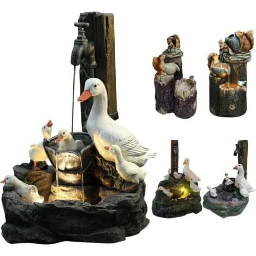 Animal Fountain Statue Solar Garden Squirrel Duck Resin Decor Multi-color Cascading Freestanding Squirrel Garden Decor For Yard
