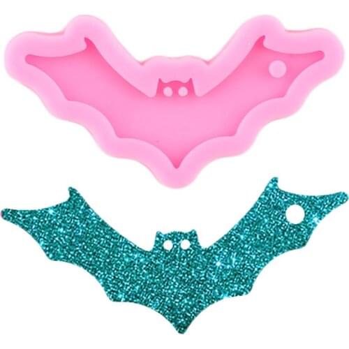 Shiny Glossy Halloween Bat Silicone Mold Epoxy Resin Craft Keychain Molds Pendant Charms Making Jewelry Polymer Clay Mould