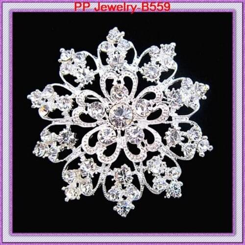 BEAUTIFUL SILVER PLATED BROOCH FLOWER CLEAR CRYSTAL RHINESTONE