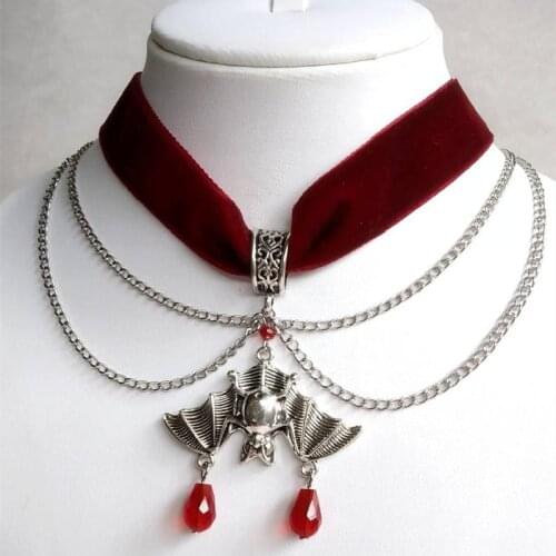 Gothic Red Velvet Choker Bat Necklace Victorian Gorgeous Punk Vampire Statement Jewelry Fashion Party Women Halloween Gift Charm