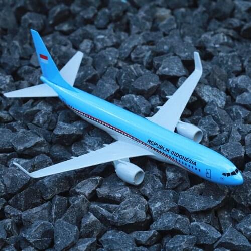 REPUBLIK Boeing 737 Airplane Diecast Aircraft Model 6" Metal Plane Aeroplane Office Decor Mini Moto Toys for Children