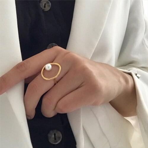 Titanium Geo Cutout Real Pearl Statement Rings Women Jewelry Punk Party Designer Club Cocktail Party Ins Rare Elegance Fashion