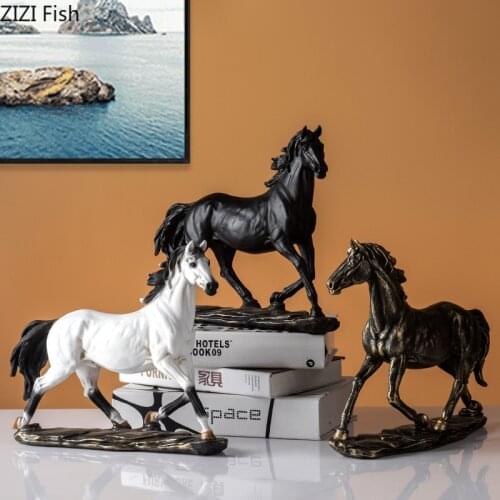 Vintage Resin Simulation Animal Sculpture War Horse Bookcase Living Room Crafts Art Imitation Bronze Home Decor Birthday Present