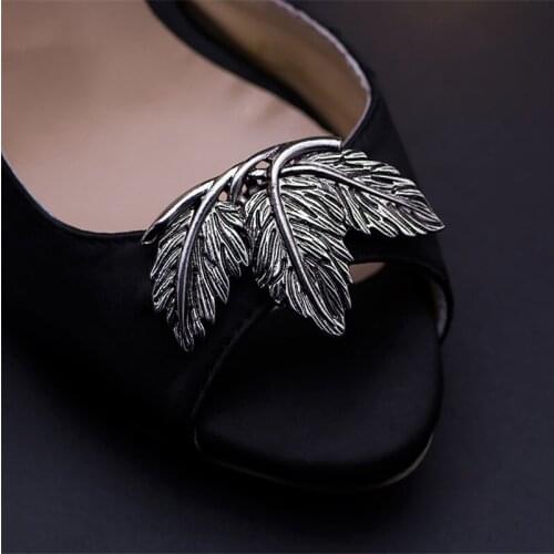 2 Pcs Retro Leaf Flower Shoe Clip Removable Shoe Buckle Bridal Shoes Decoration Accessories