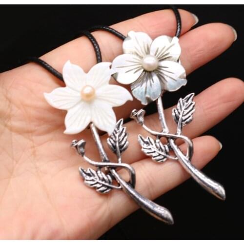 Natural White Black Shell Flower Mother of Pearl Shell 30x70mm Necklace Pendants Jewelry Accessories for Women Gift Length 55cm