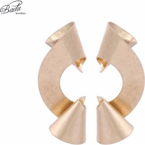 Badu Irregular Stud Earrings Women Golden Alloy Punk Earring Studs Twisted Metal Fashion Jewelry Gift for Girls Wholesale