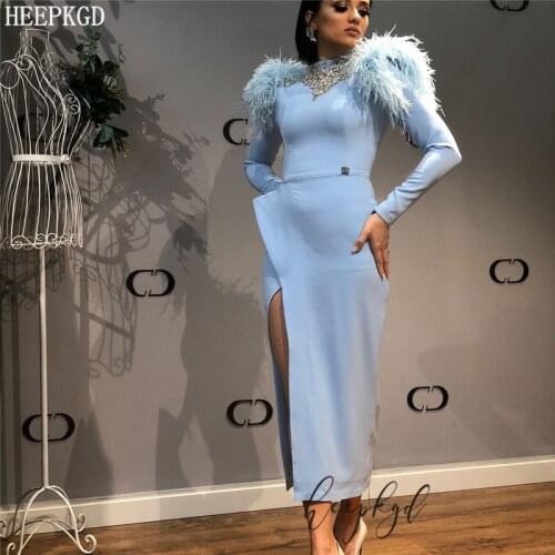 Elegant Mint Blue Long Sleeves Saudi Arabic Evening Dress Side Slit Sheath Crystals Feathers Luxury Wedding Party Gown Plus Size
