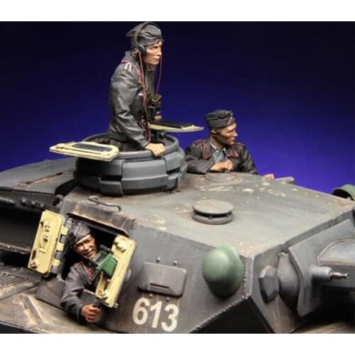 1/35 Scale Unpainted Resin Figure tank crew 3 figures collection figure