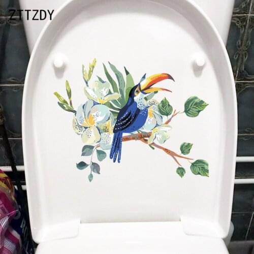 ZTTZDY 25×20.1CM Toucan On Branch Cartoon Wall Decoration Stickers Funny Toilet Decals T2-1194