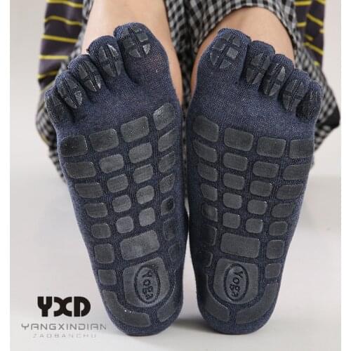 3 Pairs/Mens Socks Men Cotton Silica Dot Anti-skid Solid Color Floor Five Finger Toe Short Socks With Separate Toes Yoga Socks