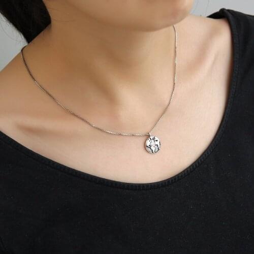 DropShipping Wholesale Globe World Map Necklace High quality box chain necklace Personality Graduation gift Earth Jewelry