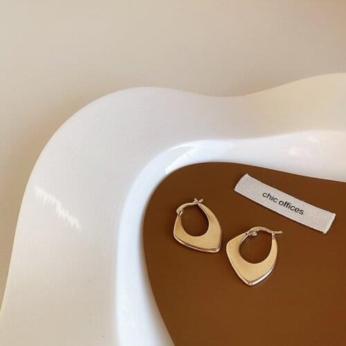 SRCOI Vintage Geometric Glossy Metal Irregular U-Shaped Hoop Earrings Simple Temperament Hollow Women Party Daily Jewelry Gift