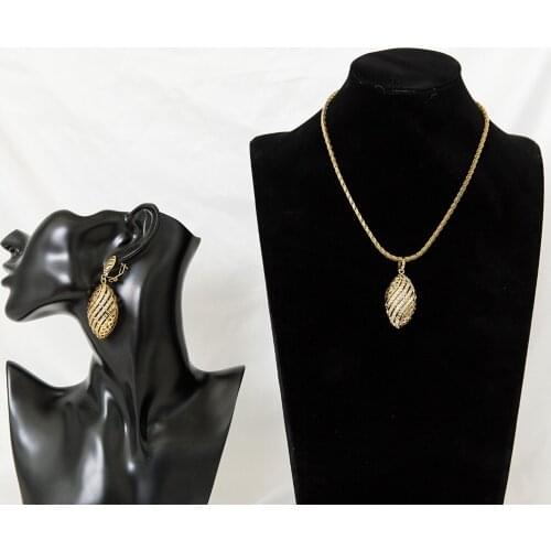 Necklace And Earrings Set Hollow Crystal Pendant Girlfriend Gift Elegant Wedding Jewelry Star Stencil Design Fashion Jewelry