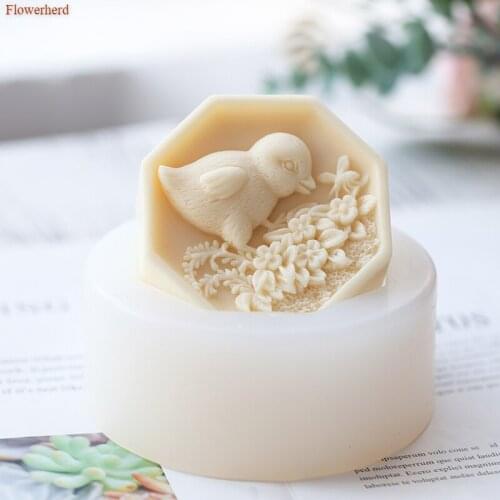 Cute Cartoon Chicken Flowers Handmade Round Soap Silicone Mold DIY Silicone Liquid Crafts Christmas Soap Mold for Soap Making