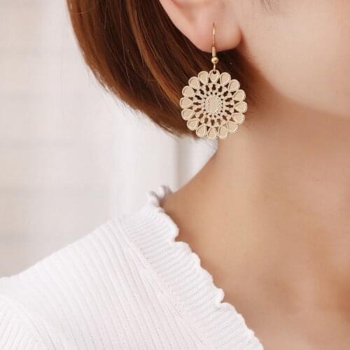 High Quality Gold Filigree Flower Drop Earrings for Women Fashion Gold Silver Color Metal Earrings 2021 Lightweight Jewelry