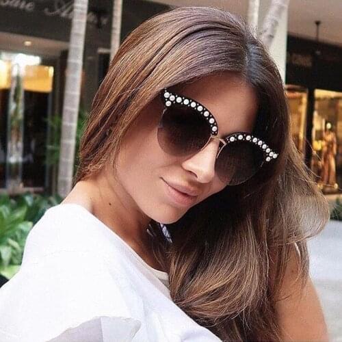 New Fashion Half Luxury Pearls Sunglasses Women Brand Designer Vintage Mirror Sun Glasses Female Color Shades Oculos Feminino