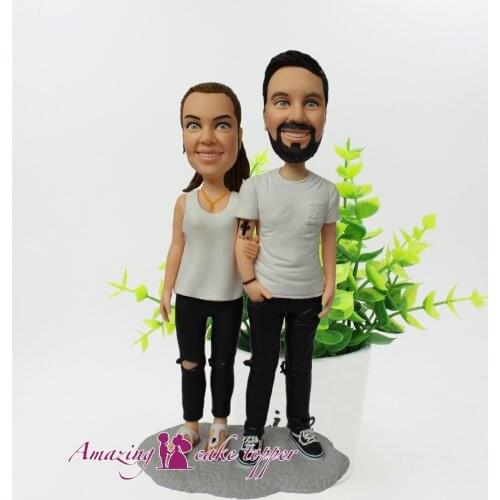 2019 AMAZING CAKE TOPPER Simple and stylish personality couple clothing Toys Custom Polymer Clay Figure From Pictures