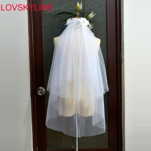 White Ivory 2 layers Bridal Veil Beautiful Flowers Lace Crystal Cathedral Short Wedding Veils Cut Edge With Comb Bride Veils
