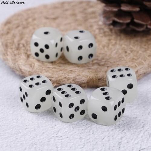 6PCS/Pack Glow In The Dark Dice Cubes 6 Side 16mm Night Light Luminous Toy Fun Board Game Night Bar KTV Entertainment Game Dice