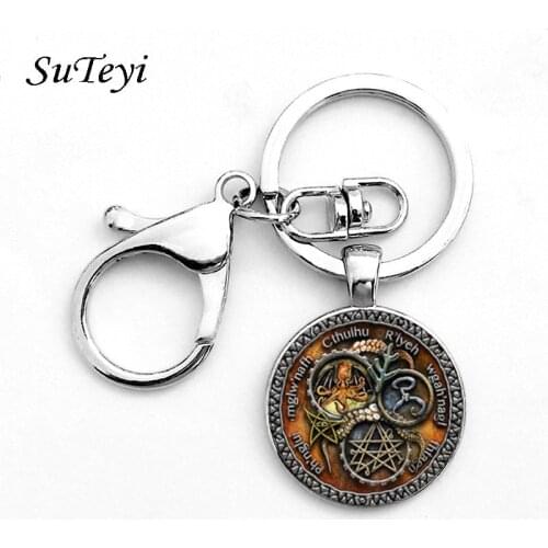 Suteyi Vintage Cthulhu Symbol Key Chain With Hook Steam Punk Vinkling Letter Octopus Pattern Key Holder Women Men Jewelry