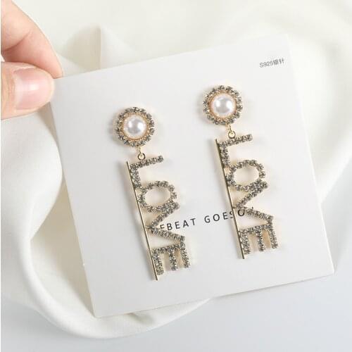 Charm And Fashion Korean Earrings Jewelry Love Letters Love Pearl Female Students Temperament Earrings Wholesale Hypoallergenic