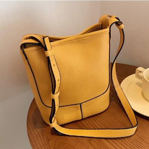 New Style Shoulder Bag Large Capacity Simple Female Bag 2021 Retro Messenger Bucket Bag Fashion Lady Western Style Underarm Bag