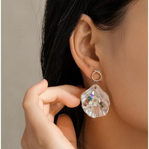 Vintage Statement Gold Color Printing Dangling Drop Earrings for Women Girls Colorful Crystals Fashion Exquisite Resin Jewelry