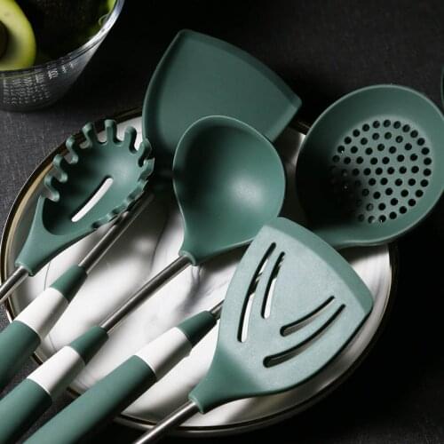 Silicone kitchen accessories utensils set non stick pan frying spoon spatula cooking tools