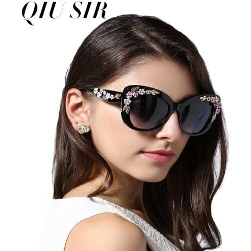 2021 Cat Eye Luxury Queen Oversize Sunglasses For Women Rose Flower Vintage Girls Oculos De Sol Brand Design Women Sun Glasses