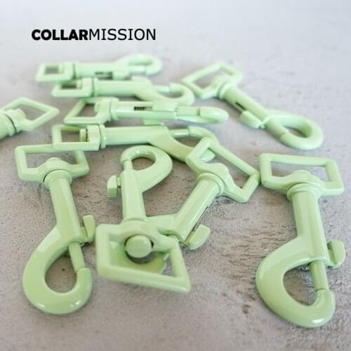 Metal green colored baking paint dog clip hook durable and strong swivel snap hook zinc alloy Diy accessories CPK20G